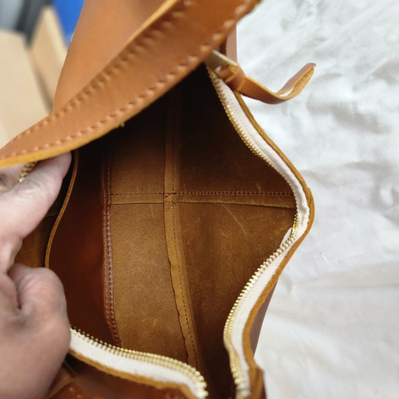 Portland Leather Goods Nora Shoulder Bag - Picture 8 of 11